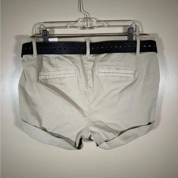 NWT Torrid Stone Belted Twill Shorts size 12 - Picture 2 of 6